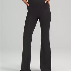 NEW Lululemon- Groove Super-High-Rise Flared Pant Nulu